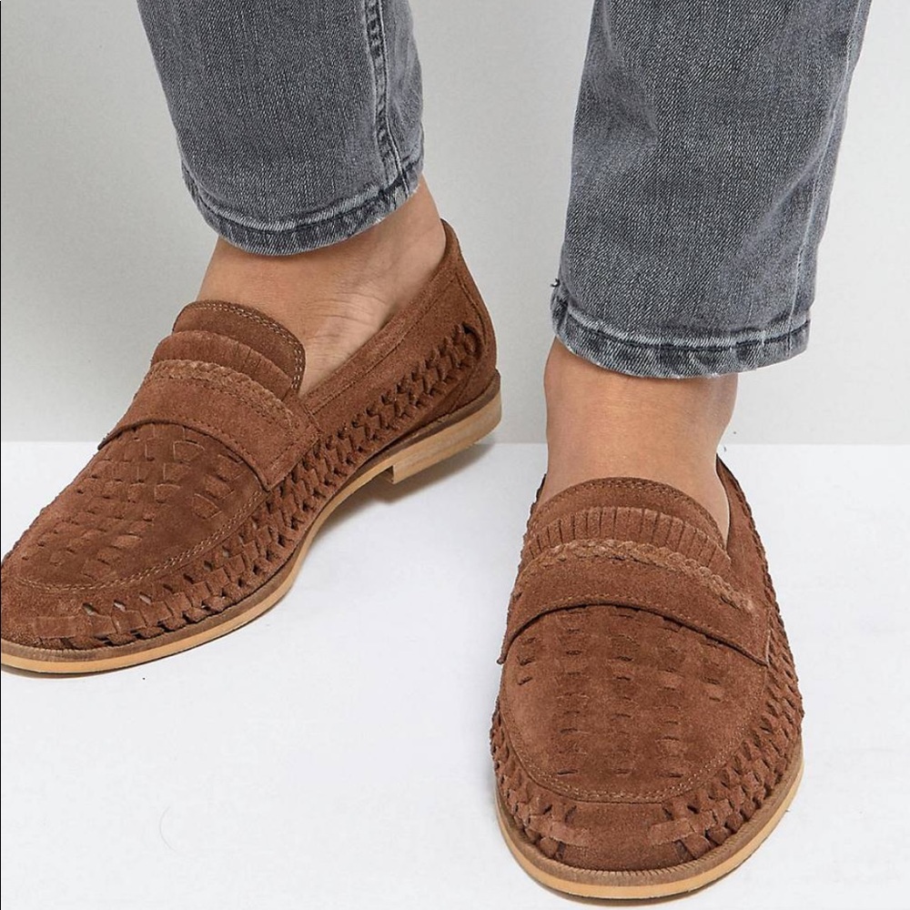 Super soft and comfy leather loafer shoes like NEW
